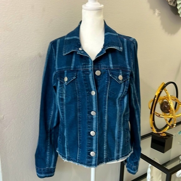 BACCINI- New Women’s Long Sleeve , Button Cuff Jean Jacket, Size M - Picture 7 of 14